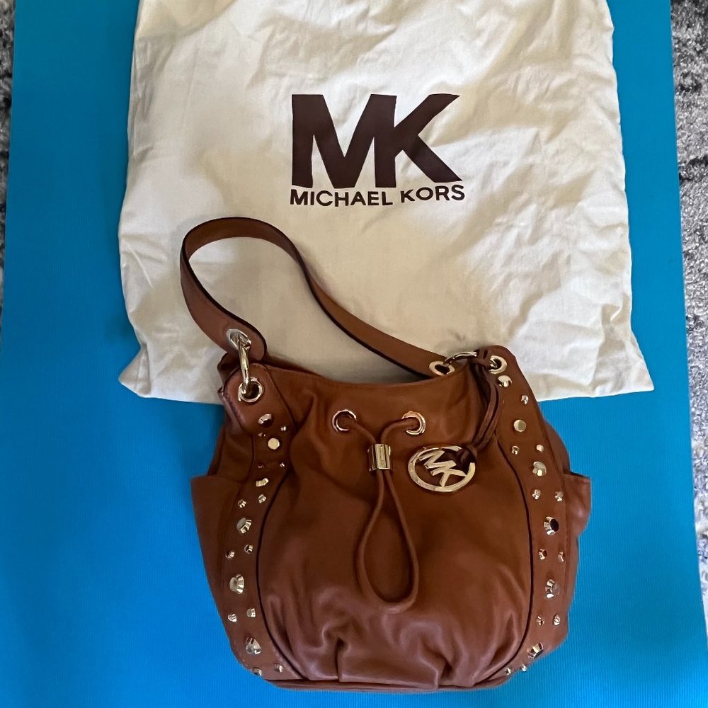 Michael Kors Soft Leather Bucket Bag (new w/o tags)